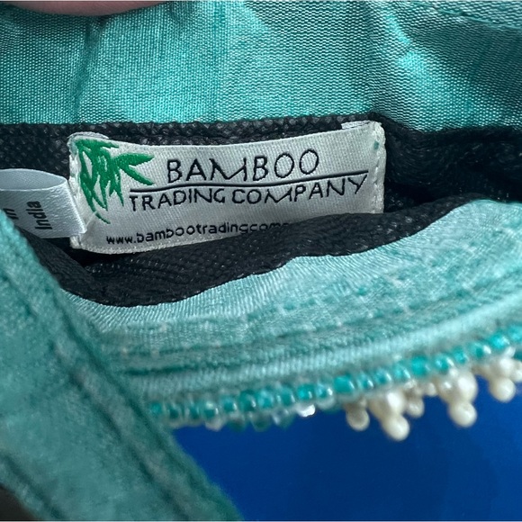 NWOT Sea Turtle Beaded Club Bag - Picture 2 of 4